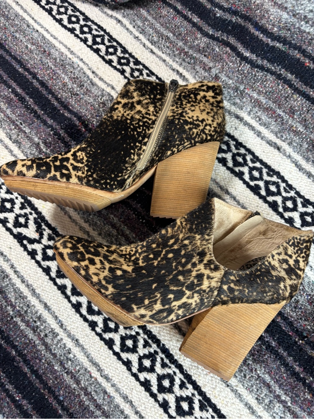 Matt Bernson Leopard Prnt Calf Hair Booties Boots Jagger Side Cut Out Leather 10